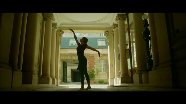 Maacher Jhol Trailer