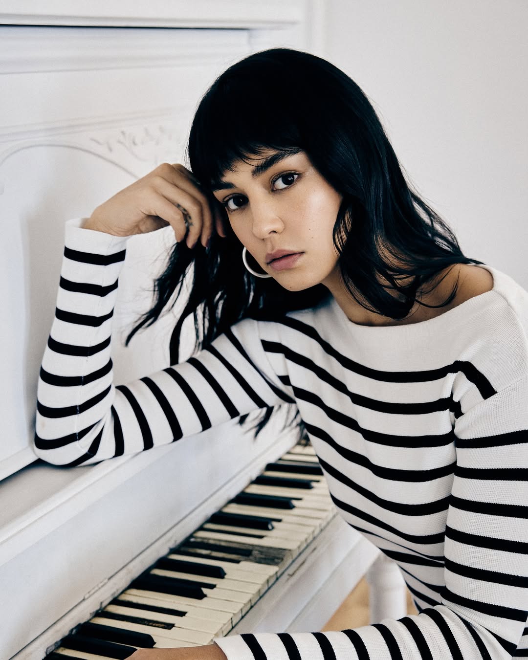 Courtney Eaton - Photo