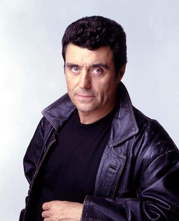 Ian Mcshane - Photo