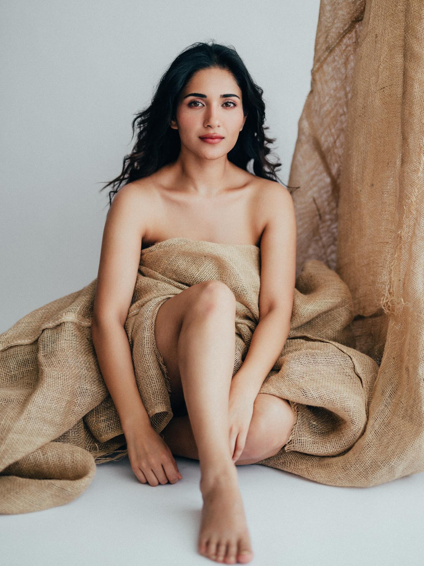 Ruhani Sharma - Photo