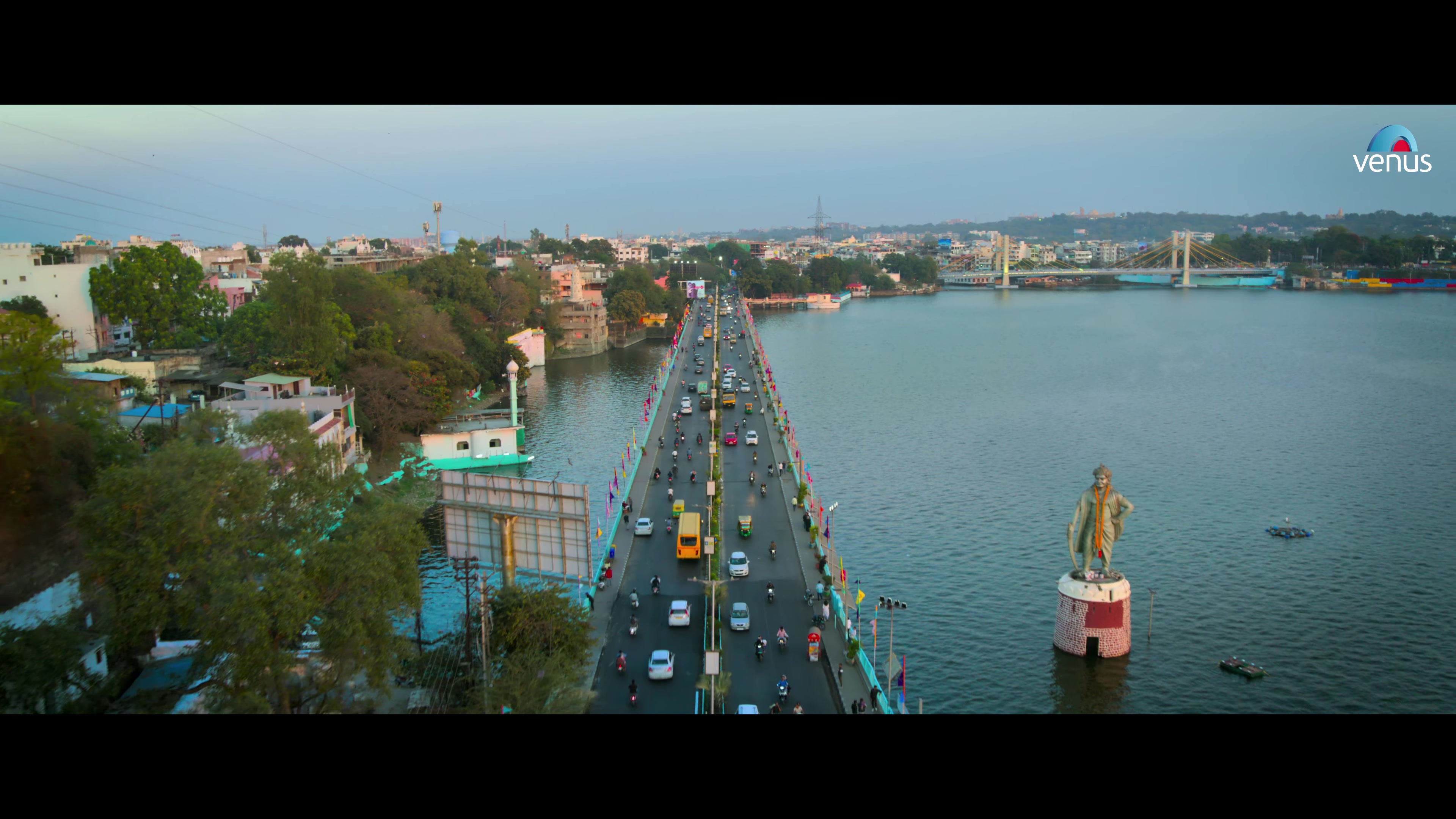 KIS KISKO PYAAR KAROON 2 Official Trailer